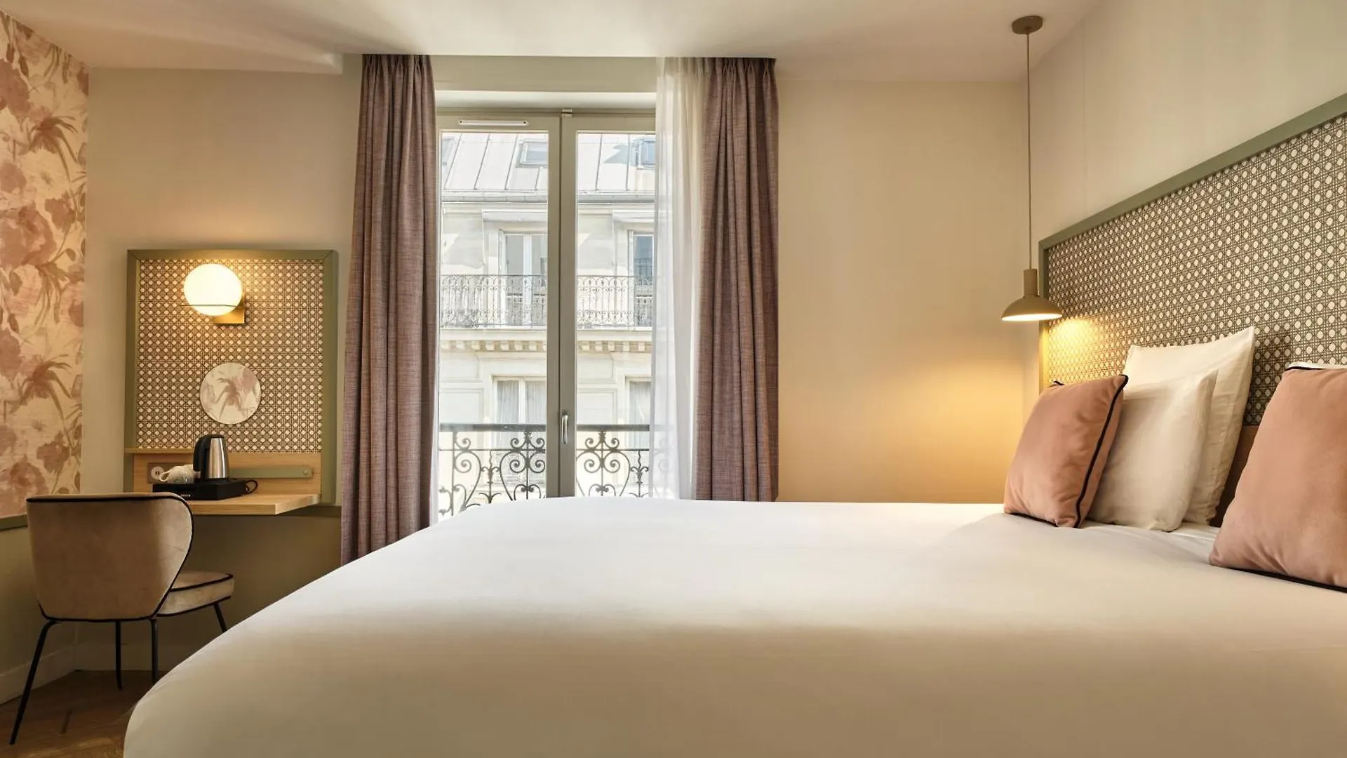 Hotel Cervantes By Happyculture