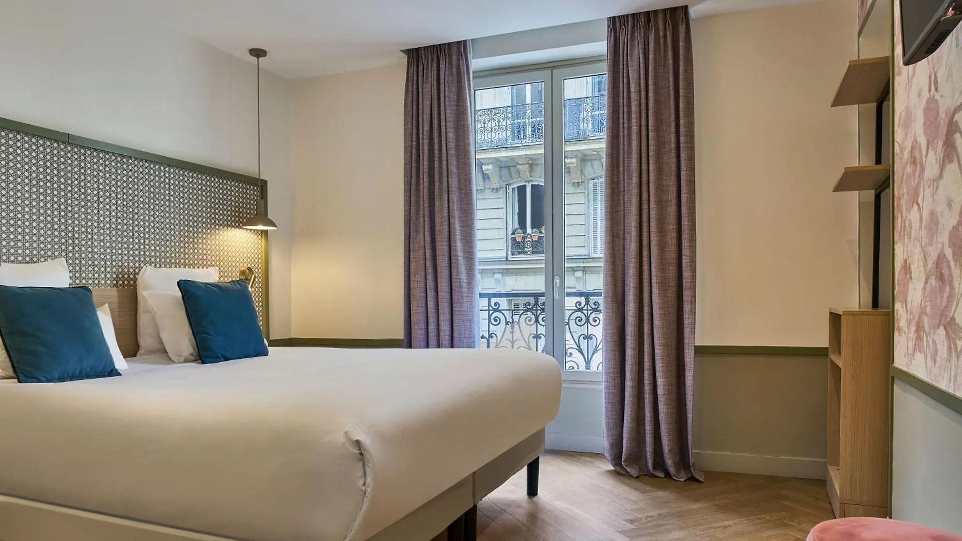 Hotel Cervantes By Happyculture 3*